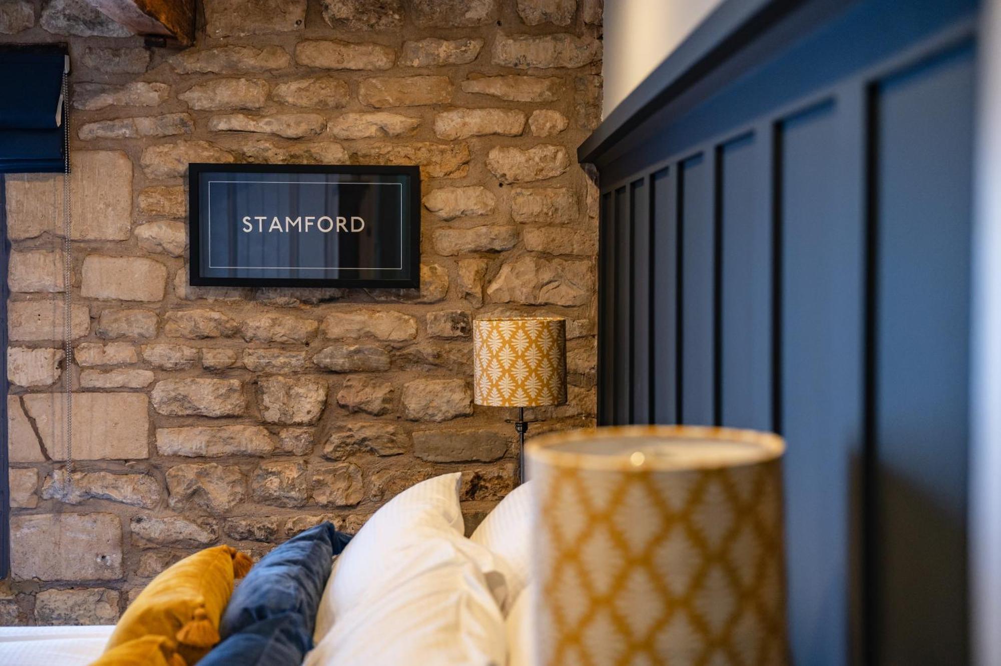 Luxury Town Centre Loft Apartment In Converted Granary Stamford Extérieur photo